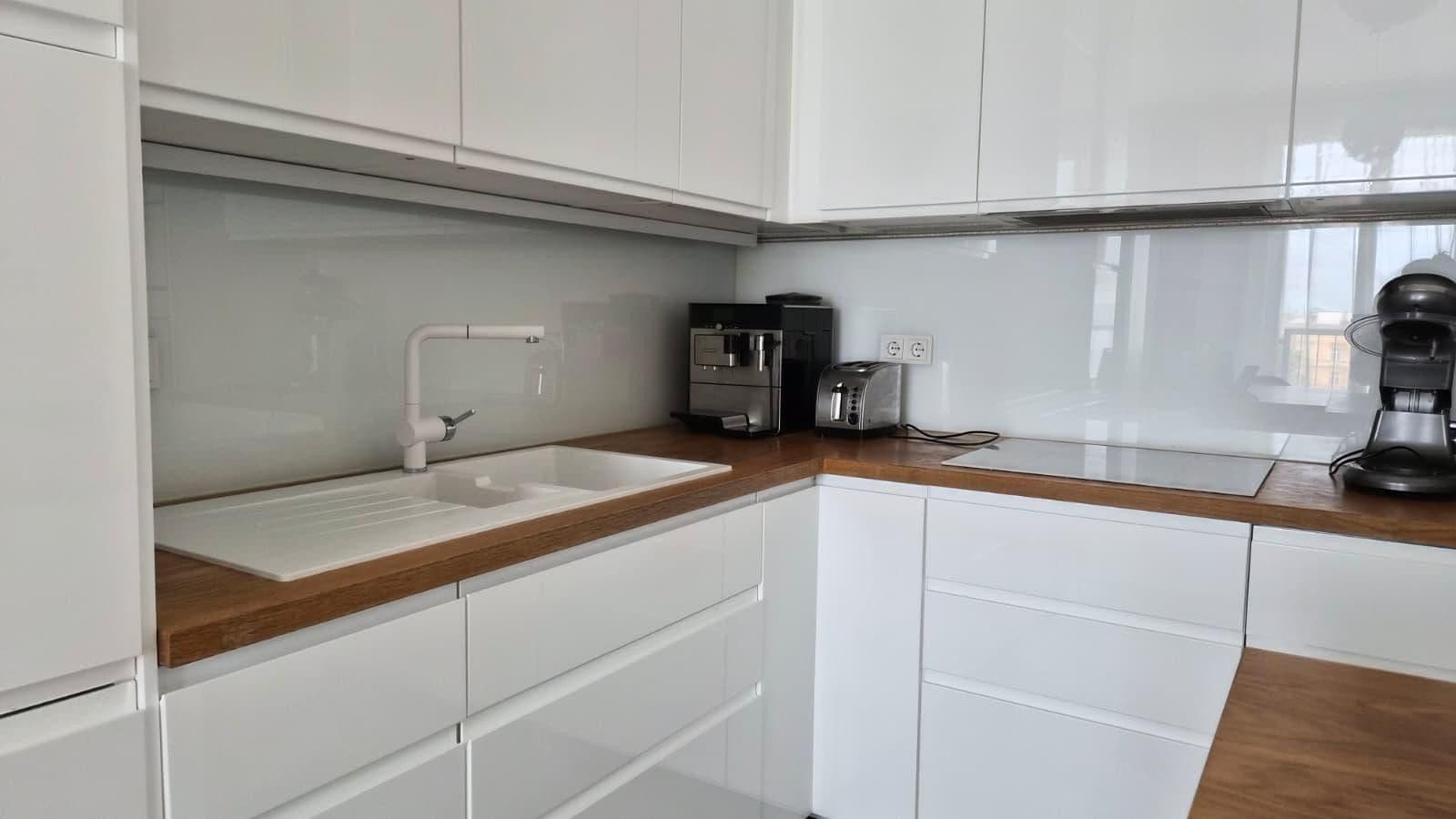 Pronájem bytu 3+1 110 m², Genthiner Straße 44, Berlin, Berlín Pronájem bytu 3+1 110 m², Genthiner Straße 44, Berlin, Berlín
