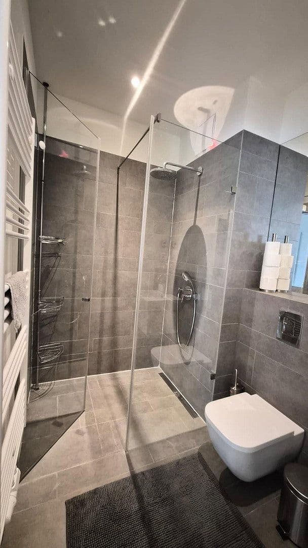 Pronájem bytu 3+1 110 m², Genthiner Straße 44, Berlin, Berlín Pronájem bytu 3+1 110 m², Genthiner Straße 44, Berlin, Berlín