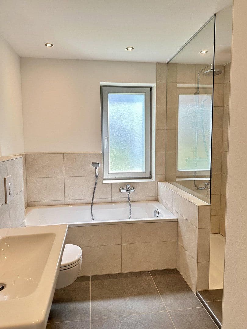 Pronájem bytu 3+1 68 m², Espenweg 9, Wilkau-Haßlau, Sasko Pronájem bytu 3+1 68 m², Espenweg 9, Wilkau-Haßlau, Sasko