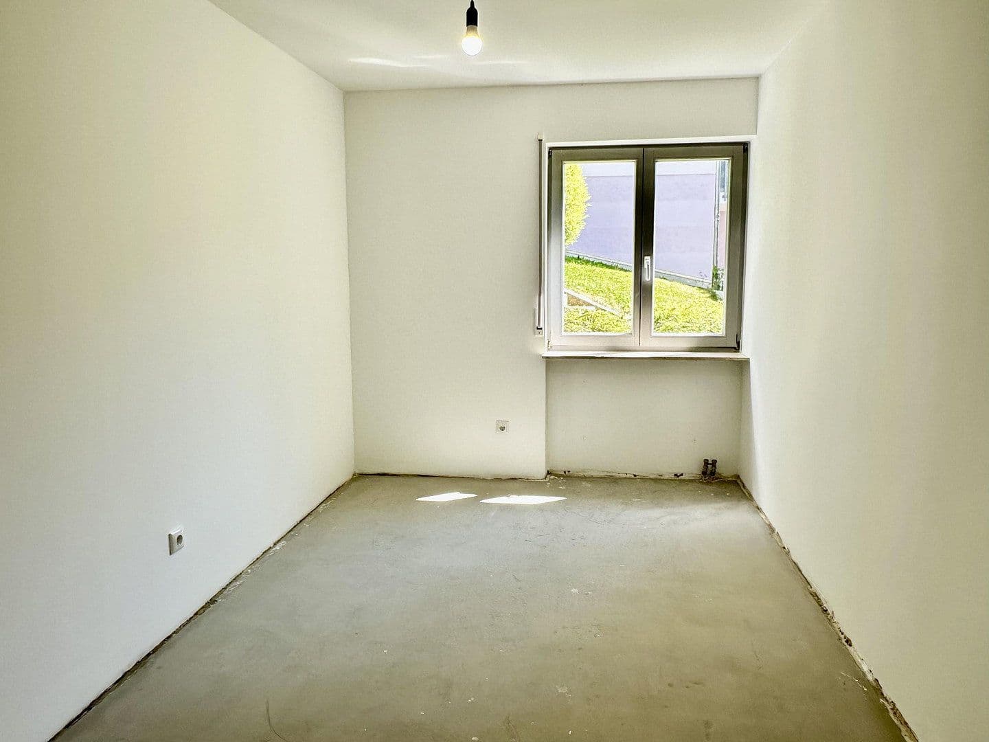 Pronájem bytu 3+1 68 m², Espenweg 9, Wilkau-Haßlau, Sasko Pronájem bytu 3+1 68 m², Espenweg 9, Wilkau-Haßlau, Sasko