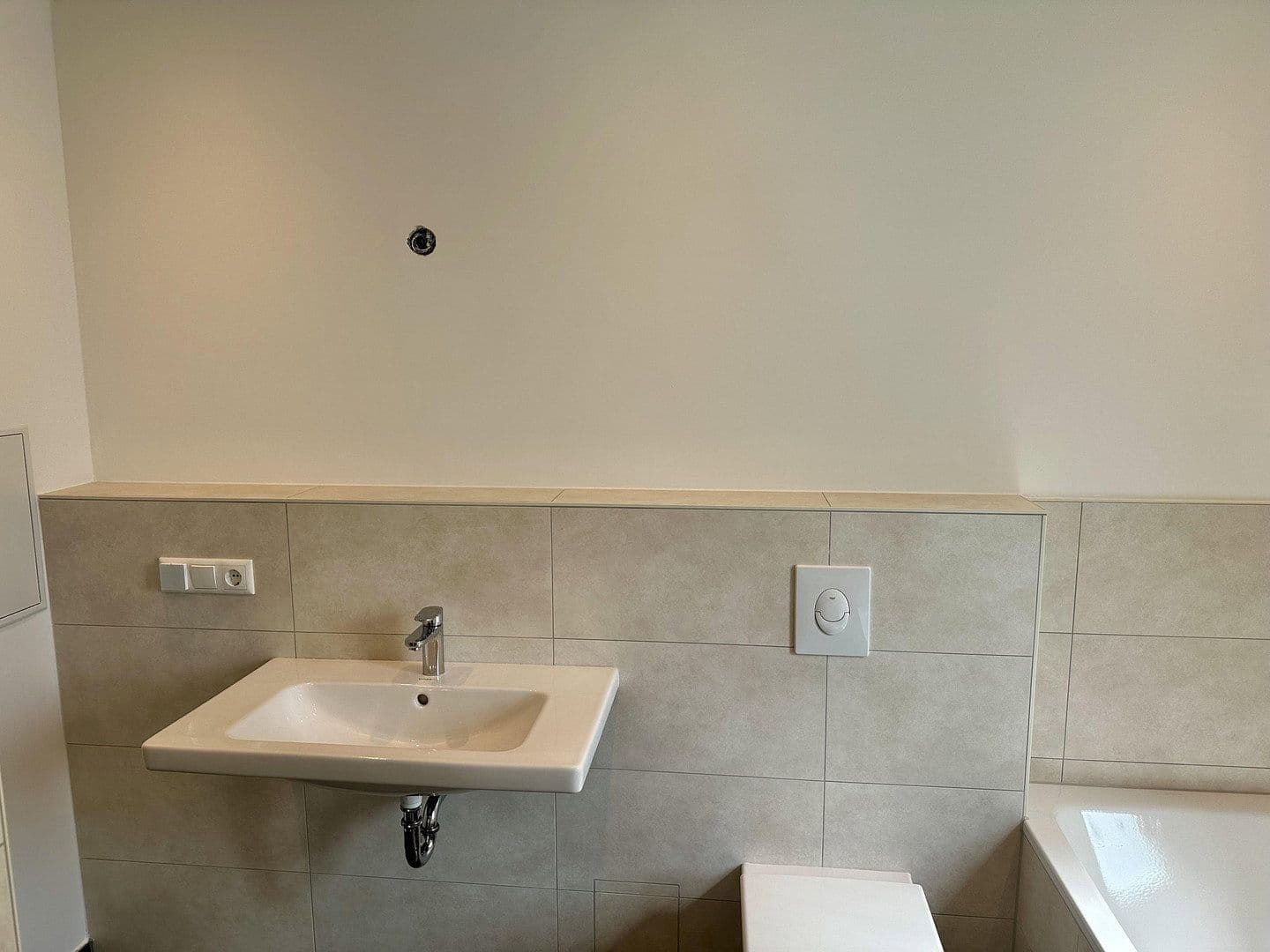 Pronájem bytu 3+1 68 m², Espenweg 9, Wilkau-Haßlau, Sasko Pronájem bytu 3+1 68 m², Espenweg 9, Wilkau-Haßlau, Sasko