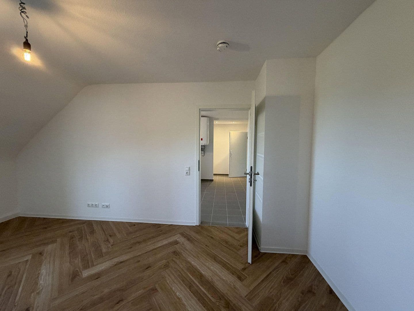 Pronájem bytu 2+1 60 m², Kaiserallee 31, Karlsruhe, Bádensko-Württembersko Pronájem bytu 2+1 60 m², Kaiserallee 31, Karlsruhe, Bádensko-Württembersko