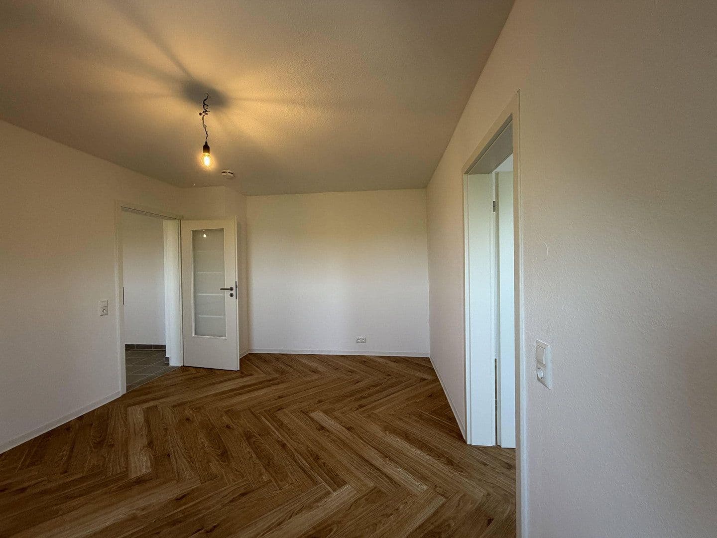 Pronájem bytu 2+1 60 m², Kaiserallee 31, Karlsruhe, Bádensko-Württembersko Pronájem bytu 2+1 60 m², Kaiserallee 31, Karlsruhe, Bádensko-Württembersko
