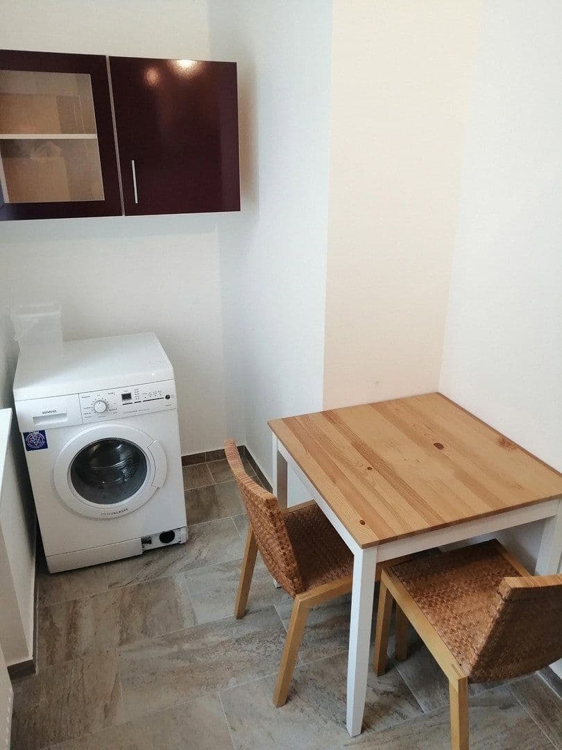 Pronájem bytu 1+1 34 m², Frankfurt am Main, Hessen Pronájem bytu 1+1 34 m², Frankfurt am Main, Hessen
