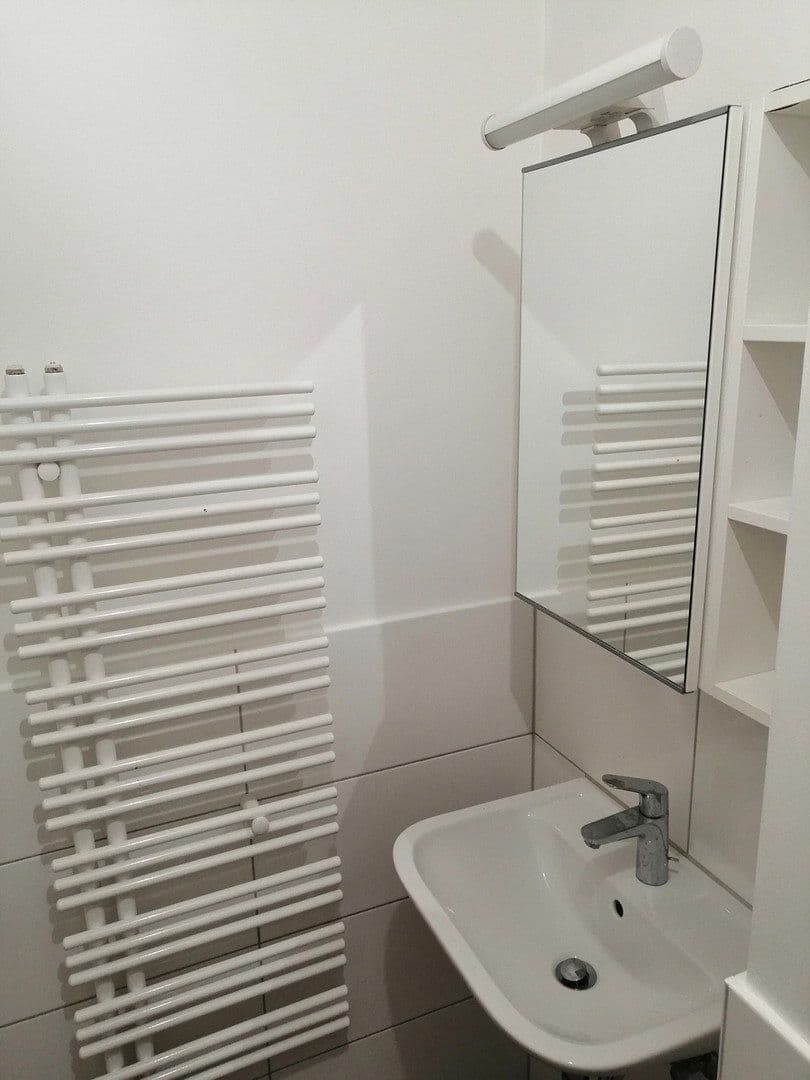 Pronájem bytu 1+1 34 m², Frankfurt am Main, Hessen Pronájem bytu 1+1 34 m², Frankfurt am Main, Hessen