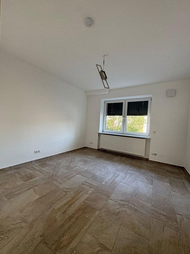Pronájem bytu 1+1 34 m², Frankfurt am Main, Hessen Pronájem bytu 1+1 34 m², Frankfurt am Main, Hessen