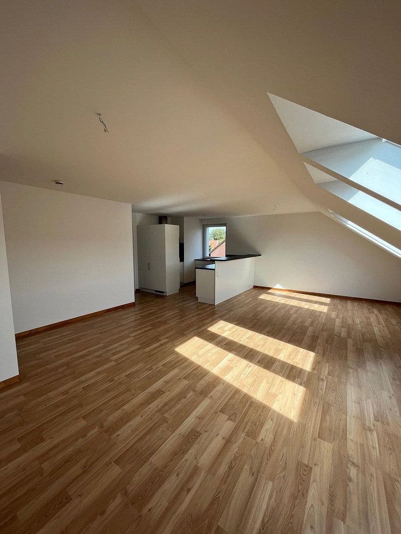 Prodej domu 440 m², pozemek 859 m², Bunnenbergstrasse 7, Garbsen, Dolní Sasko Prodej domu 440 m², pozemek 859 m², Bunnenbergstrasse 7, Garbsen, Dolní Sasko