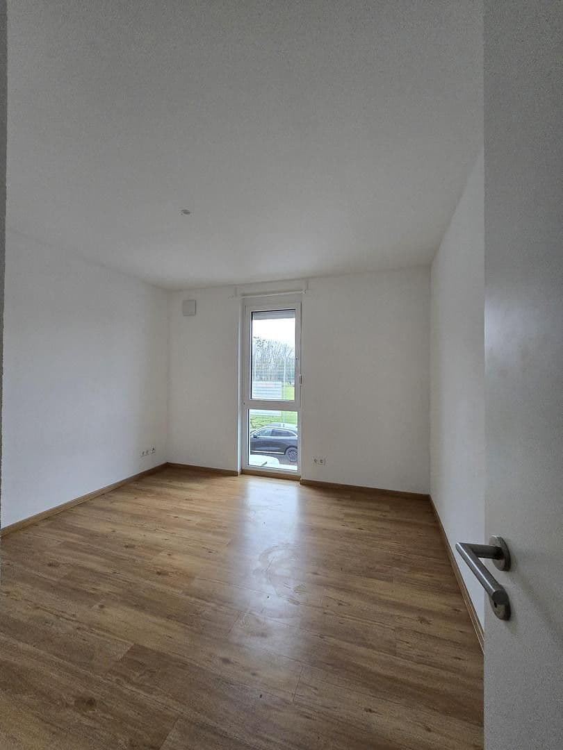 Pronájem bytu 4+1 95 m², Steinertsaustraße 19, Kehl, Bádensko-Württembersko Pronájem bytu 4+1 95 m², Steinertsaustraße 19, Kehl, Bádensko-Württembersko