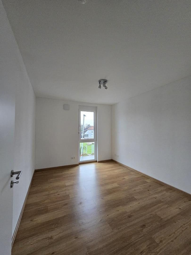 Pronájem bytu 4+1 95 m², Steinertsaustraße 19, Kehl, Bádensko-Württembersko Pronájem bytu 4+1 95 m², Steinertsaustraße 19, Kehl, Bádensko-Württembersko