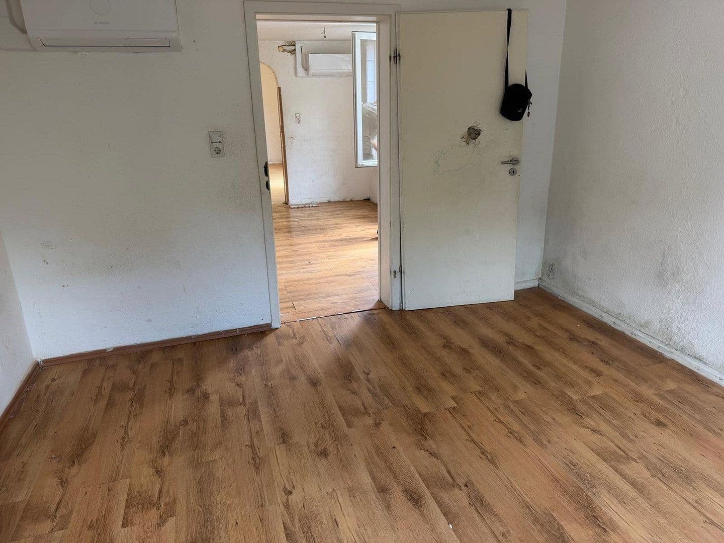 Pronájem bytu 3+1 70 m², Schwarzbach 134, Wuppertal, Severní Porýní-Vestfálsko Pronájem bytu 3+1 70 m², Schwarzbach 134, Wuppertal, Severní Porýní-Vestfálsko