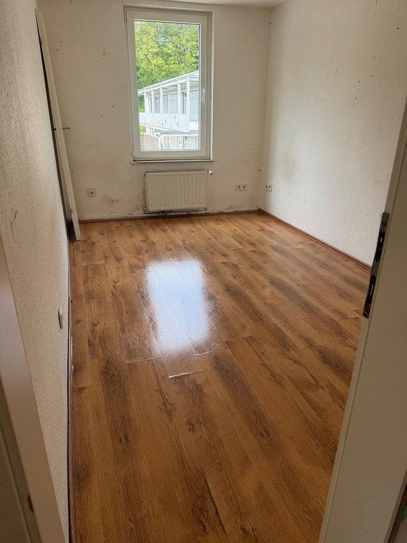 Pronájem bytu 3+1 70 m², Schwarzbach 134, Wuppertal, Severní Porýní-Vestfálsko Pronájem bytu 3+1 70 m², Schwarzbach 134, Wuppertal, Severní Porýní-Vestfálsko