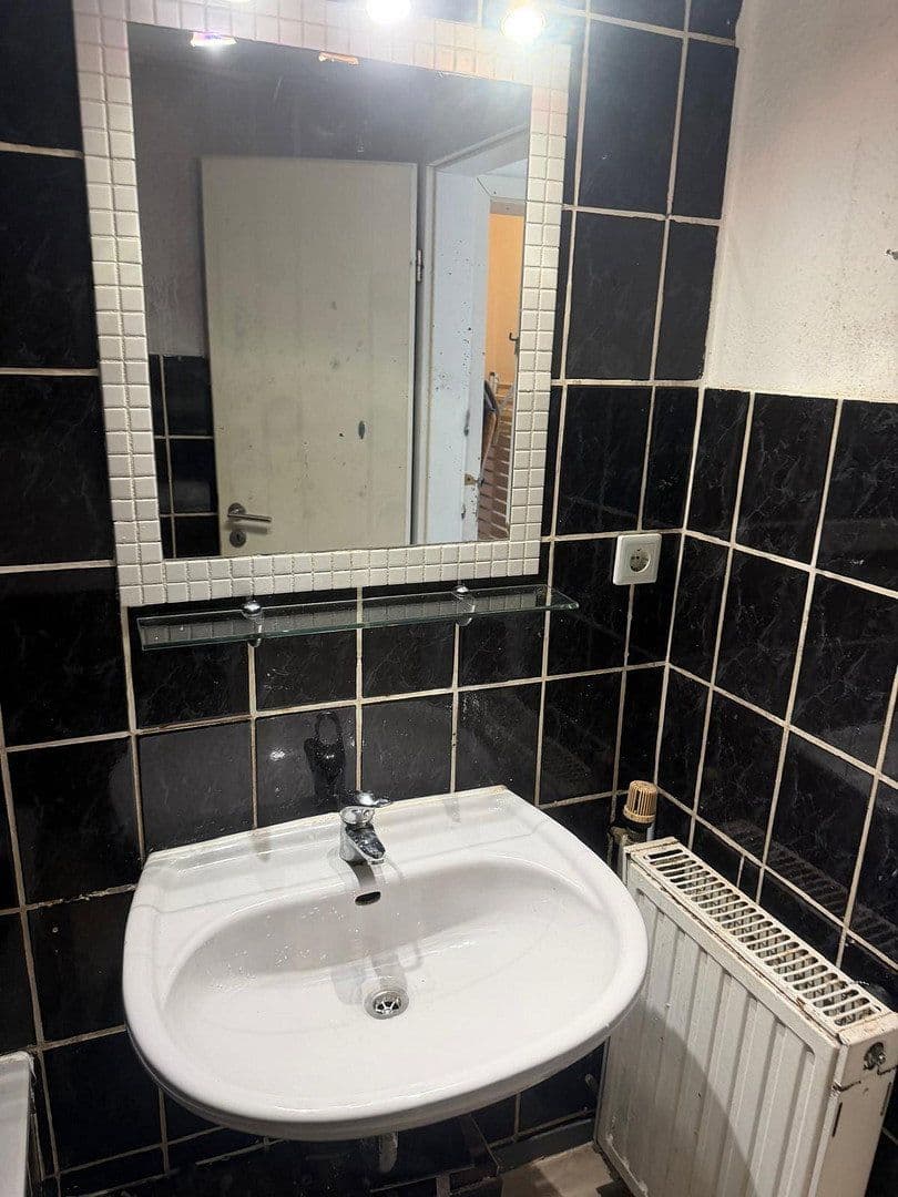 Pronájem bytu 3+1 70 m², Schwarzbach 134, Wuppertal, Severní Porýní-Vestfálsko Pronájem bytu 3+1 70 m², Schwarzbach 134, Wuppertal, Severní Porýní-Vestfálsko
