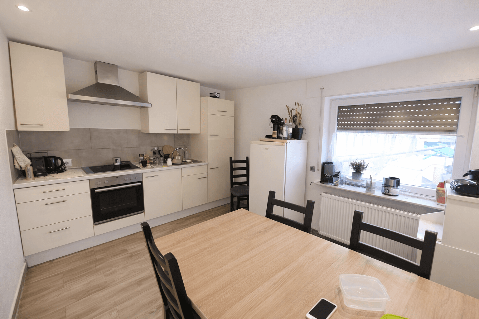 Prodej domu 125 m², pozemek 320 m², Haincherstraße 11, Limeshain, Hessen Prodej domu 125 m², pozemek 320 m², Haincherstraße 11, Limeshain, Hessen