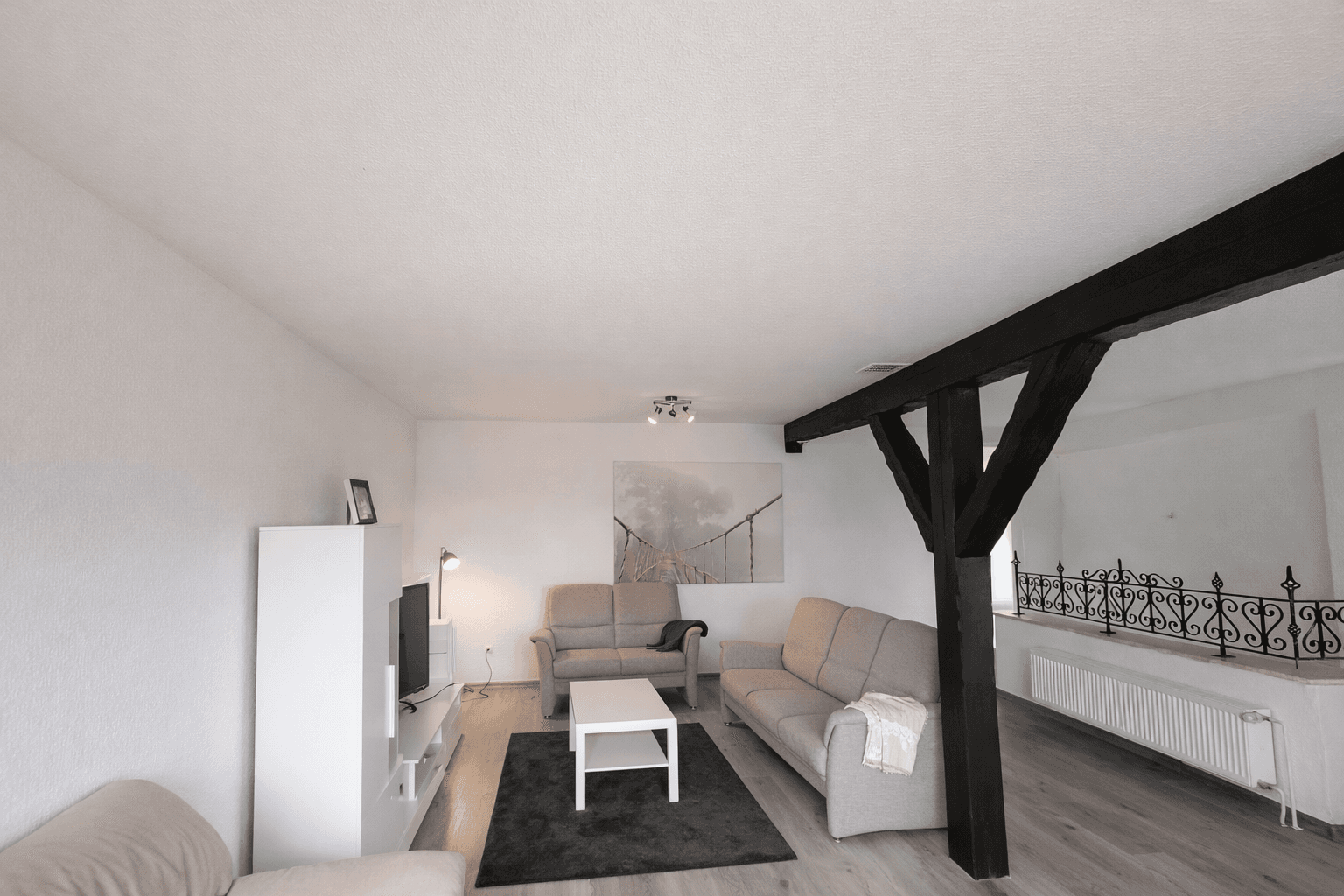 Prodej domu 125 m², pozemek 320 m², Haincherstraße 11, Limeshain, Hessen Prodej domu 125 m², pozemek 320 m², Haincherstraße 11, Limeshain, Hessen