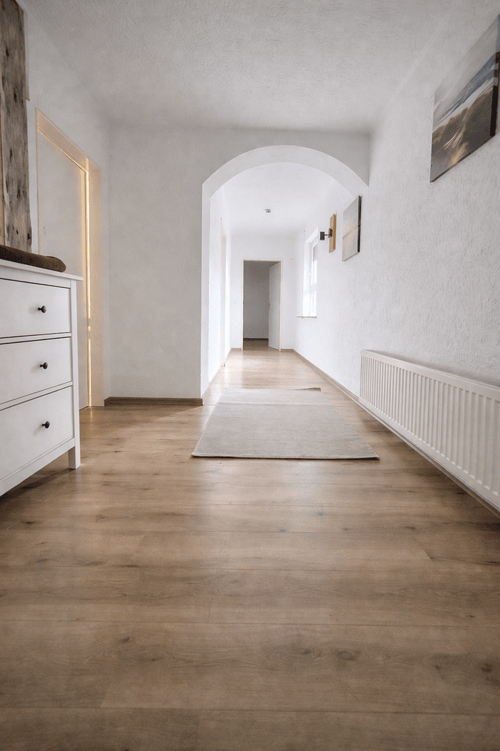 Prodej domu 125 m², pozemek 320 m², Haincherstraße 11, Limeshain, Hessen Prodej domu 125 m², pozemek 320 m², Haincherstraße 11, Limeshain, Hessen
