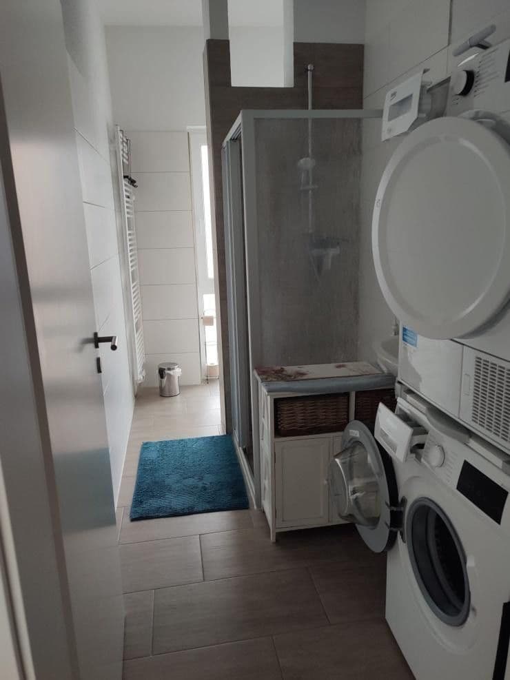 Pronájem bytu 7+1 165 m², Marburger Straße 32, Gießen, Hessen Pronájem bytu 7+1 165 m², Marburger Straße 32, Gießen, Hessen