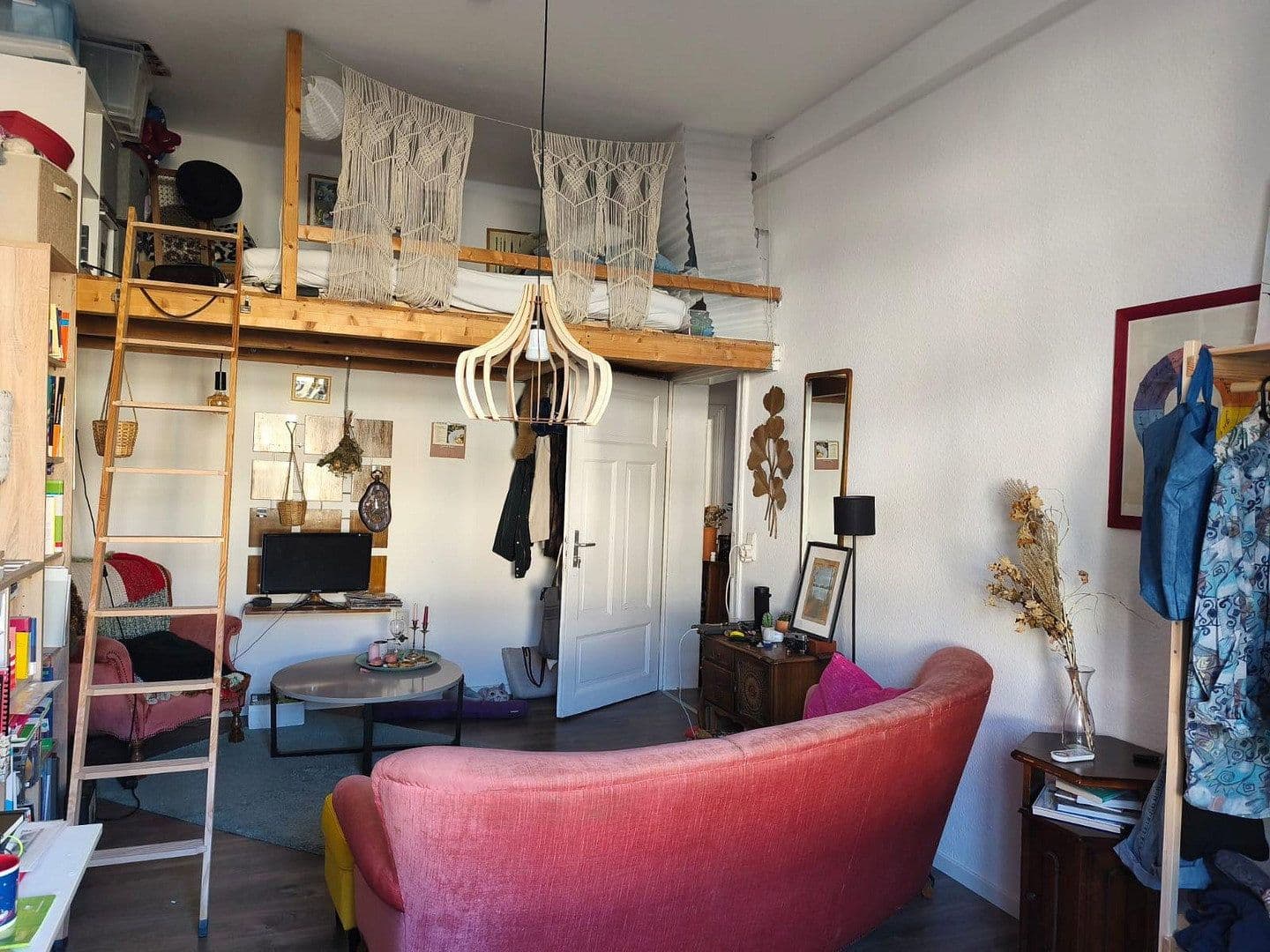Pronájem bytu 7+1 165 m², Marburger Straße 32, Gießen, Hessen Pronájem bytu 7+1 165 m², Marburger Straße 32, Gießen, Hessen