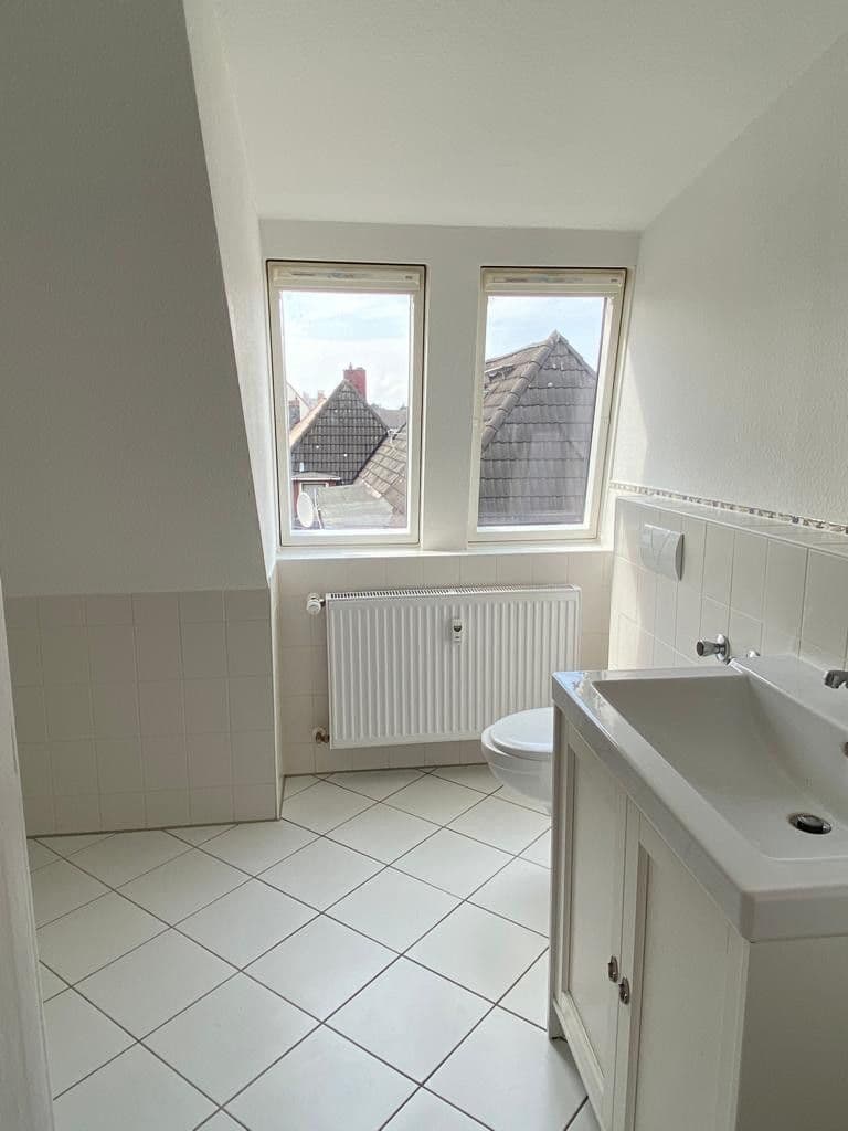 Pronájem bytu 3+1 55 m², Bremerhaven, Bremen Pronájem bytu 3+1 55 m², Bremerhaven, Bremen