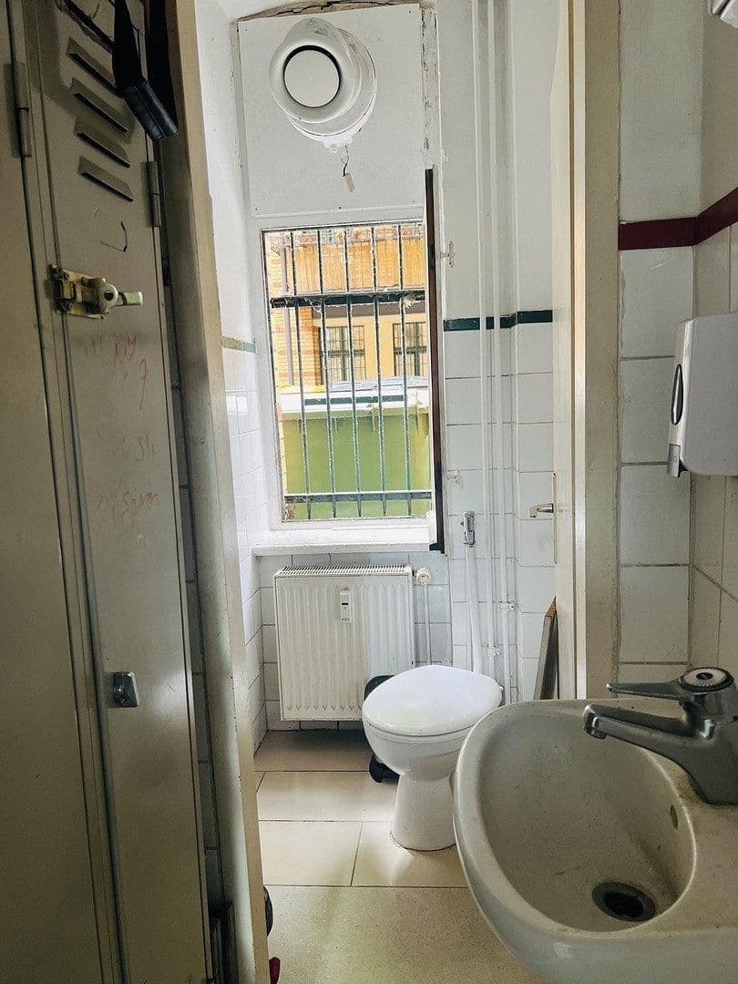 Prodej nebytového prostoru 90 m², Yorckstraße 81-82, Berlin, Berlín Prodej nebytového prostoru 90 m², Yorckstraße 81-82, Berlin, Berlín