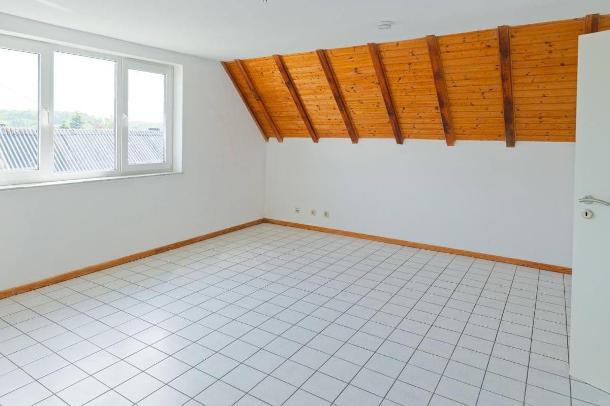 Prodej domu 107 m², pozemek 332 m², Mehren, Porýní-Falc Prodej domu 107 m², pozemek 332 m², Mehren, Porýní-Falc