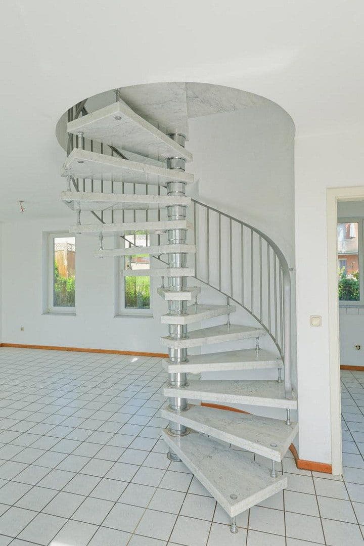 Prodej domu 107 m², pozemek 332 m², Mehren, Porýní-Falc Prodej domu 107 m², pozemek 332 m², Mehren, Porýní-Falc