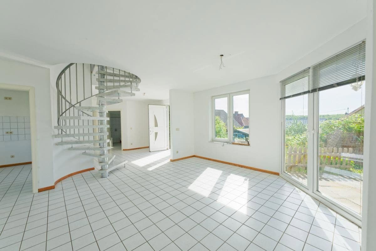 Prodej domu 107 m², pozemek 332 m², Mehren, Porýní-Falc Prodej domu 107 m², pozemek 332 m², Mehren, Porýní-Falc