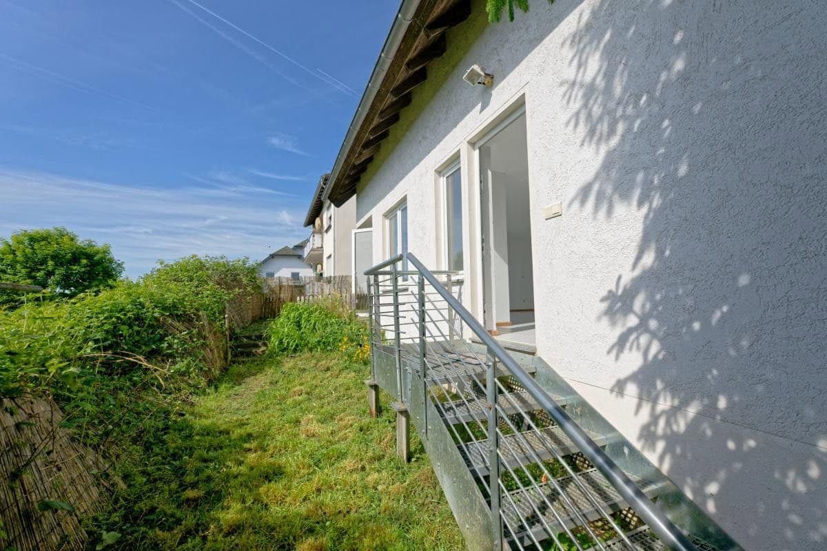 Prodej domu 107 m², pozemek 332 m², Mehren, Porýní-Falc Prodej domu 107 m², pozemek 332 m², Mehren, Porýní-Falc