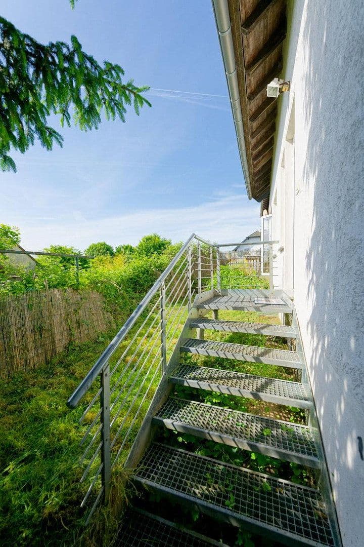 Prodej domu 107 m², pozemek 332 m², Mehren, Porýní-Falc Prodej domu 107 m², pozemek 332 m², Mehren, Porýní-Falc