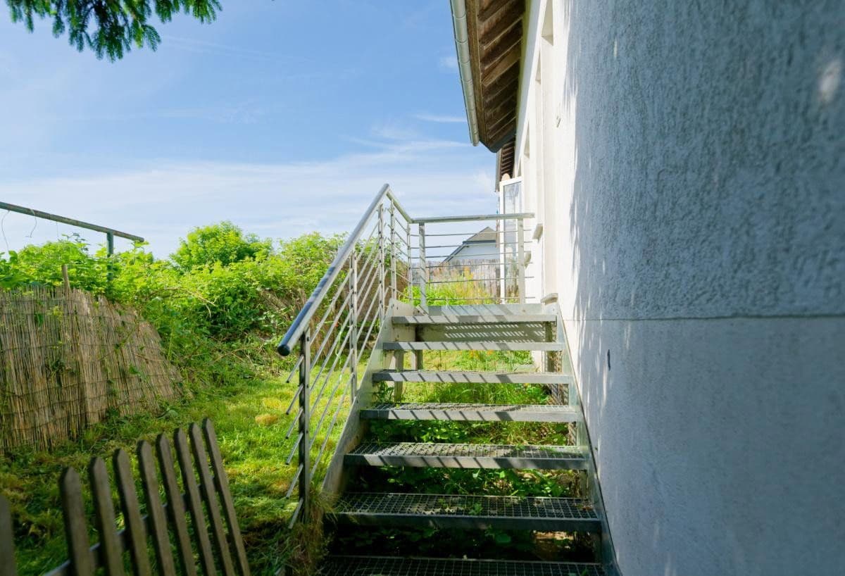 Prodej domu 107 m², pozemek 332 m², Mehren, Porýní-Falc Prodej domu 107 m², pozemek 332 m², Mehren, Porýní-Falc
