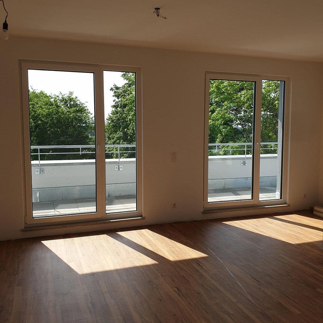 Pronájem bytu 4+1 111 m², Georg-Huber-Straße 14a, Zorneding - Ortsteil Pöring, Bavorsko Pronájem bytu 4+1 111 m², Georg-Huber-Straße 14a, Zorneding - Ortsteil Pöring, Bavorsko