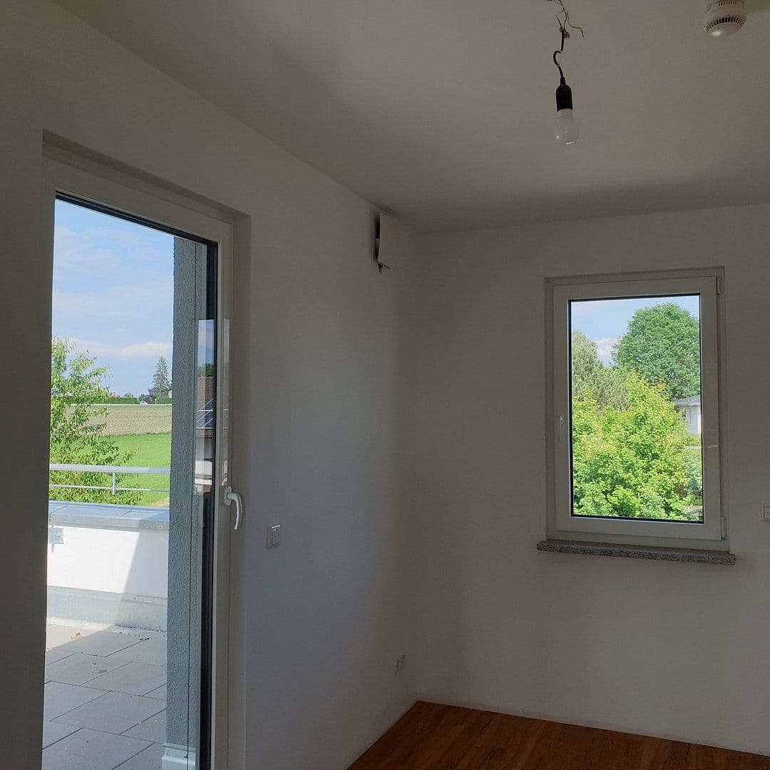 Pronájem bytu 4+1 111 m², Georg-Huber-Straße 14a, Zorneding - Ortsteil Pöring, Bavorsko Pronájem bytu 4+1 111 m², Georg-Huber-Straße 14a, Zorneding - Ortsteil Pöring, Bavorsko