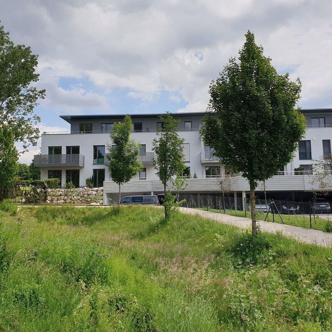Pronájem bytu 4+1 111 m², Georg-Huber-Straße 14a, Zorneding - Ortsteil Pöring, Bavorsko Pronájem bytu 4+1 111 m², Georg-Huber-Straße 14a, Zorneding - Ortsteil Pöring, Bavorsko