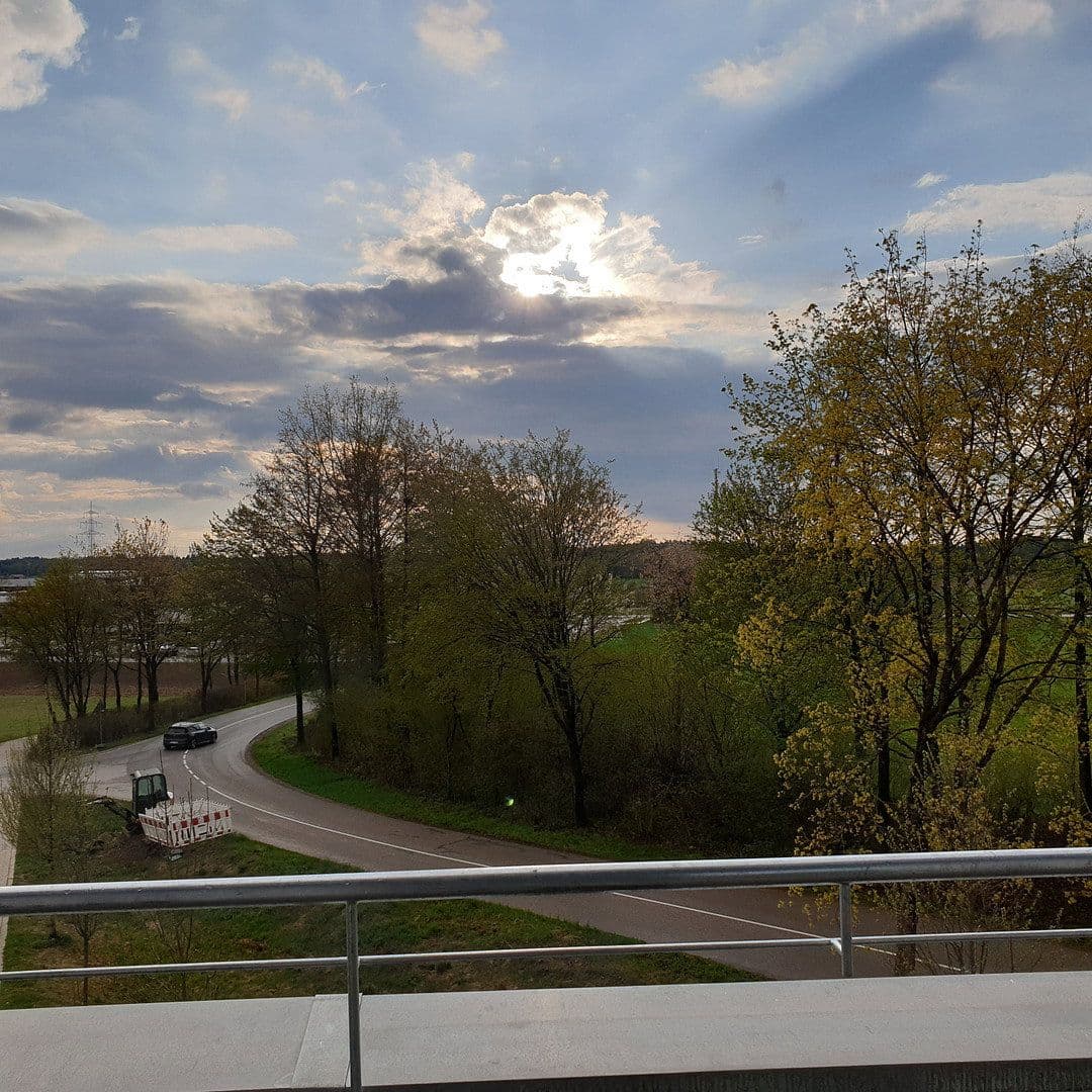 Pronájem bytu 4+1 111 m², Georg-Huber-Straße 14a, Zorneding - Ortsteil Pöring, Bavorsko Pronájem bytu 4+1 111 m², Georg-Huber-Straße 14a, Zorneding - Ortsteil Pöring, Bavorsko