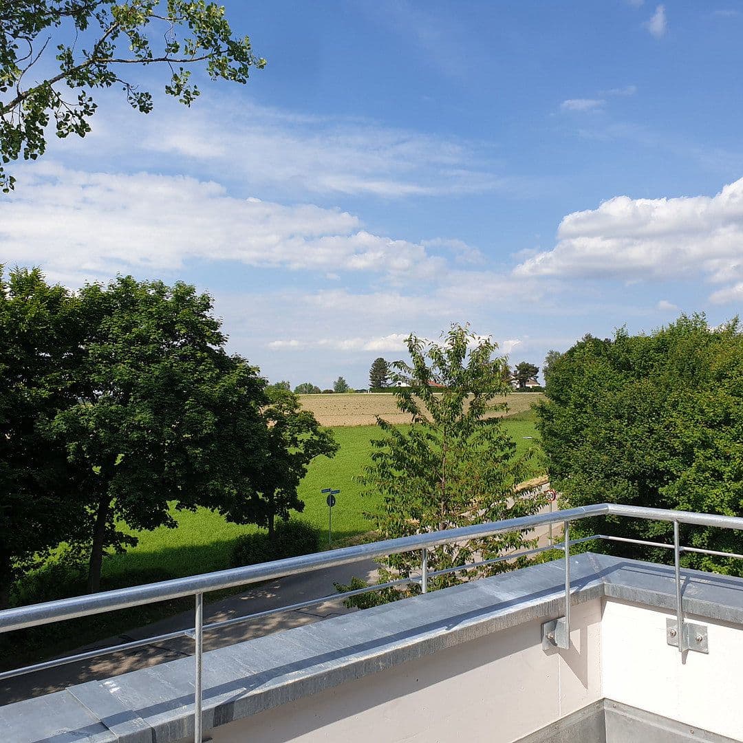 Pronájem bytu 4+1 111 m², Georg-Huber-Straße 14a, Zorneding - Ortsteil Pöring, Bavorsko Pronájem bytu 4+1 111 m², Georg-Huber-Straße 14a, Zorneding - Ortsteil Pöring, Bavorsko