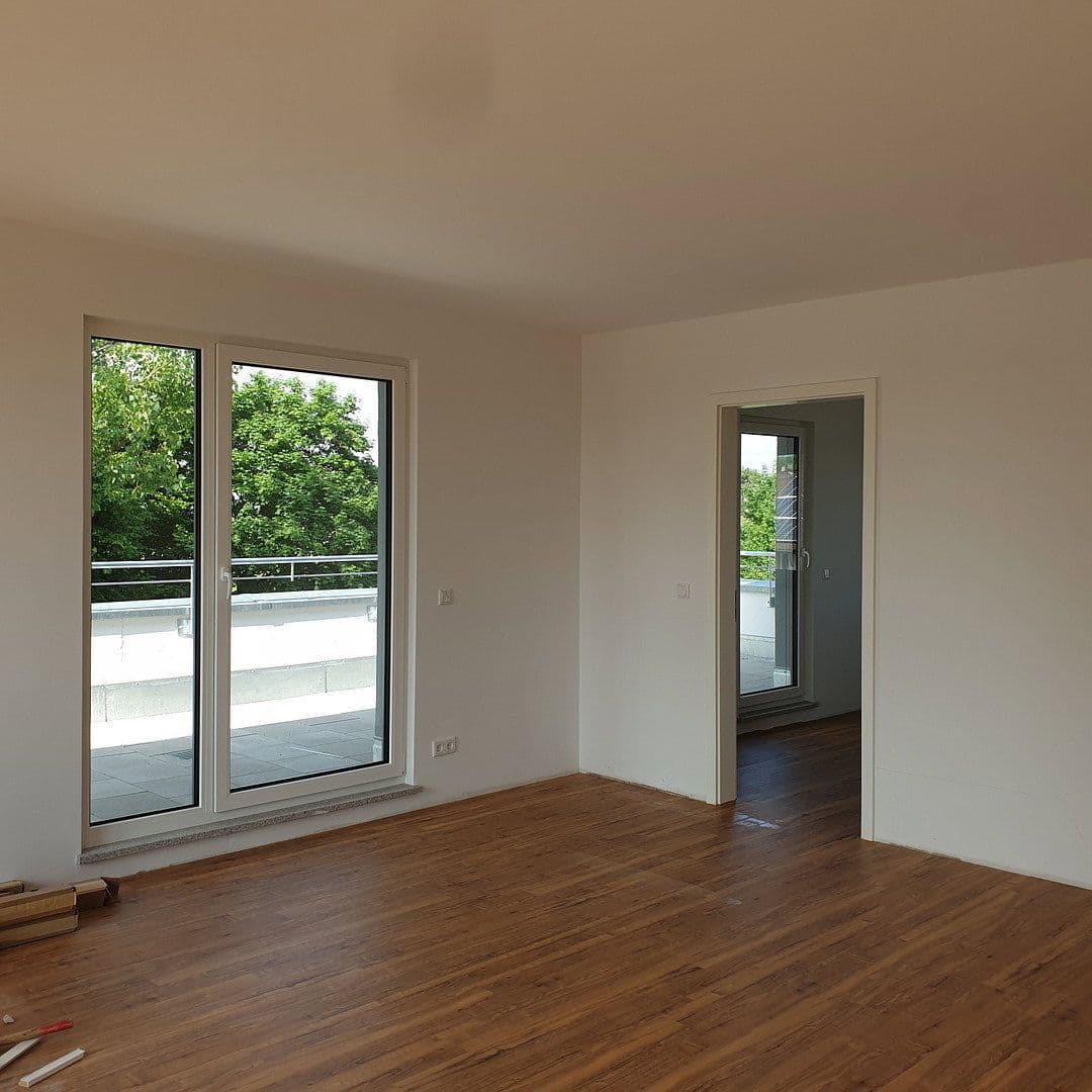 Pronájem bytu 4+1 111 m², Georg-Huber-Straße 14a, Zorneding - Ortsteil Pöring, Bavorsko Pronájem bytu 4+1 111 m², Georg-Huber-Straße 14a, Zorneding - Ortsteil Pöring, Bavorsko