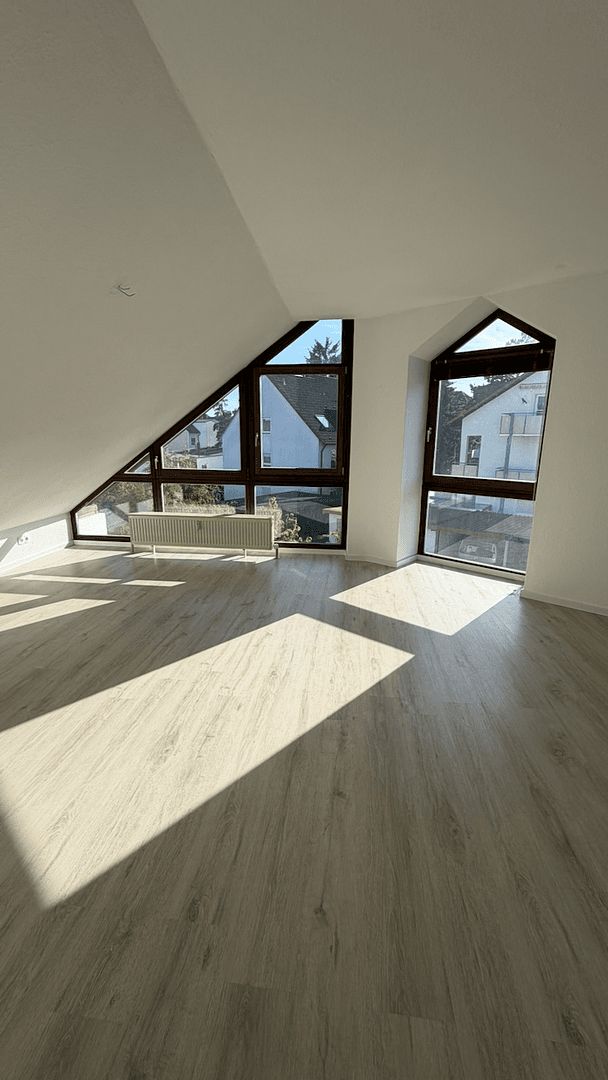 Pronájem bytu 3+1 98 m², Erlenfeld 20, Erlangen, Bavorsko Pronájem bytu 3+1 98 m², Erlenfeld 20, Erlangen, Bavorsko