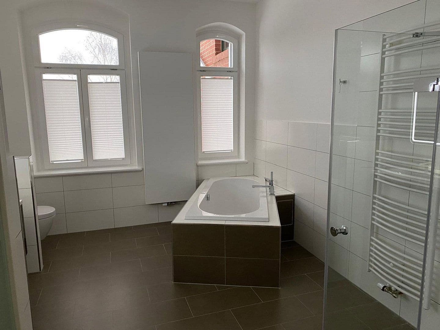 Pronájem bytu 4+1 112 m², Straße der Nationen, Chemnitz, Sasko Pronájem bytu 4+1 112 m², Straße der Nationen, Chemnitz, Sasko