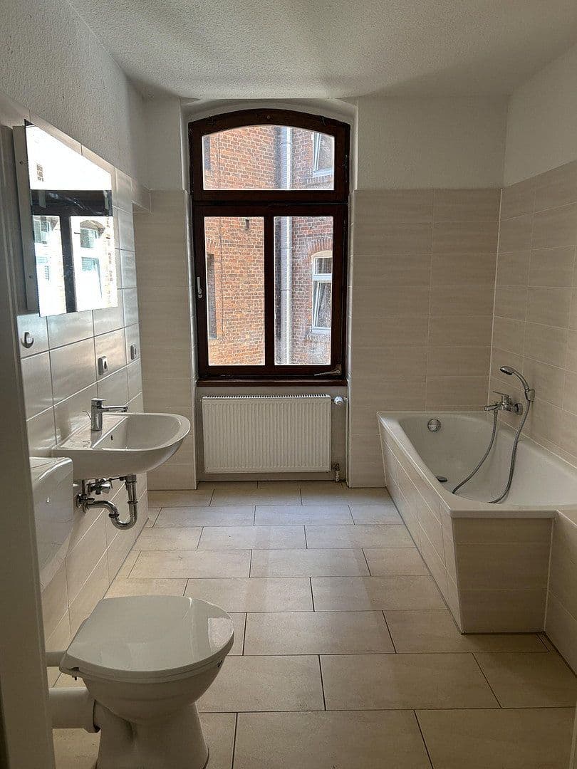 Pronájem bytu 3+1 96 m², Reilstraße 2, Halle, Sasko-Anhaltsko Pronájem bytu 3+1 96 m², Reilstraße 2, Halle, Sasko-Anhaltsko