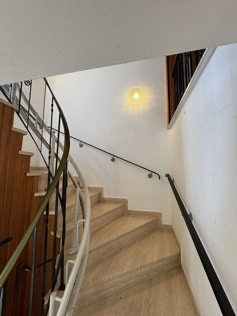 Prodej domu 279 m², pozemek 544 m², Am Schöt 19, Hameln, Dolní Sasko Prodej domu 279 m², pozemek 544 m², Am Schöt 19, Hameln, Dolní Sasko