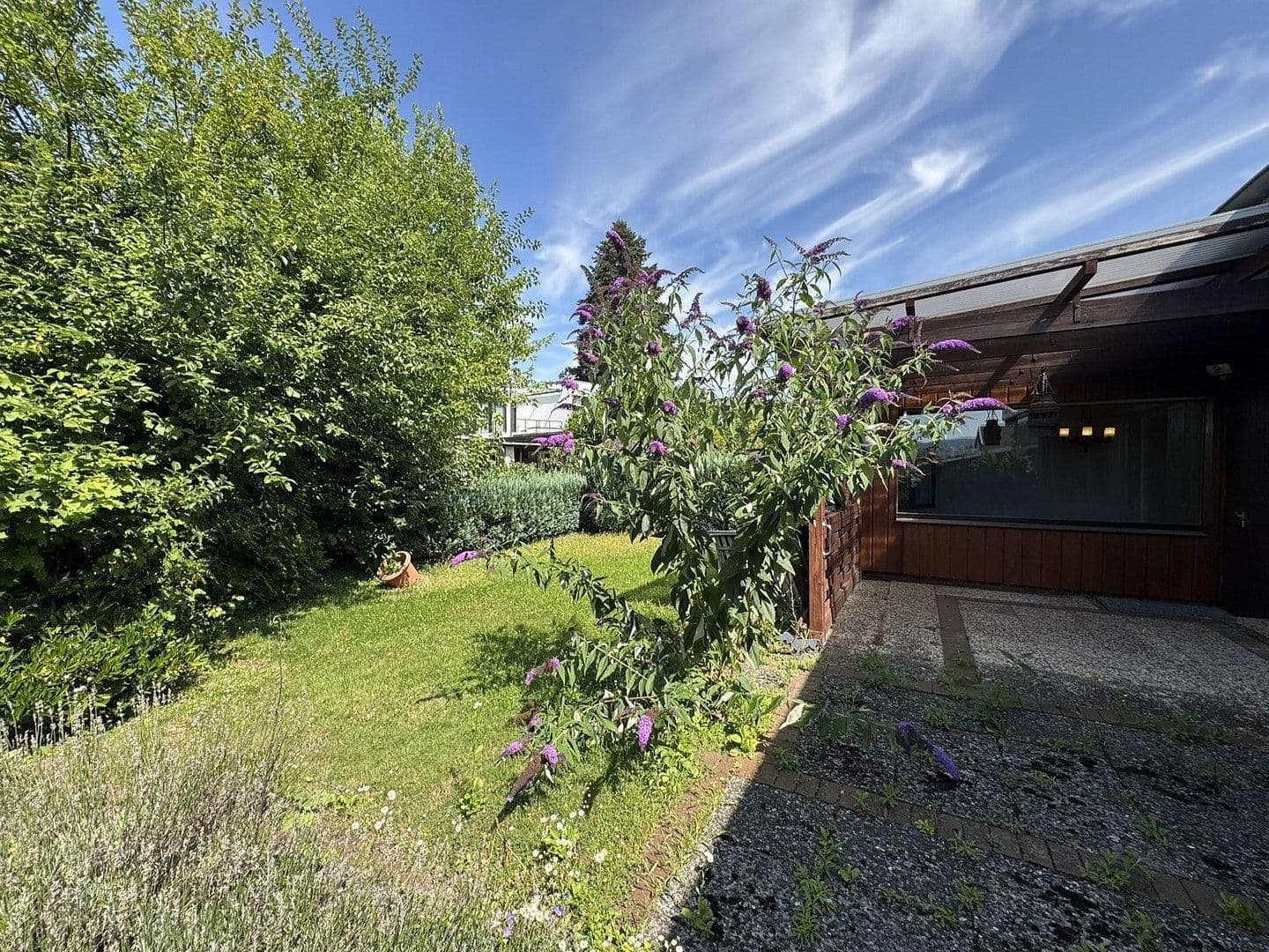 Prodej domu 279 m², pozemek 544 m², Am Schöt 19, Hameln, Dolní Sasko Prodej domu 279 m², pozemek 544 m², Am Schöt 19, Hameln, Dolní Sasko
