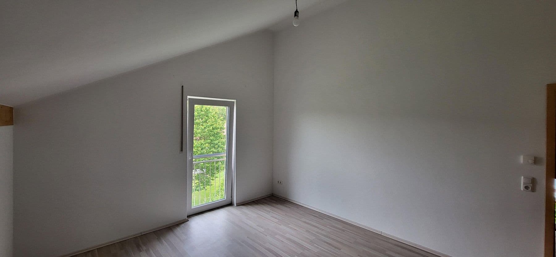 Prodej domu 147 m², pozemek 575 m², Reitweg 7, Lindberg, Bavorsko Prodej domu 147 m², pozemek 575 m², Reitweg 7, Lindberg, Bavorsko