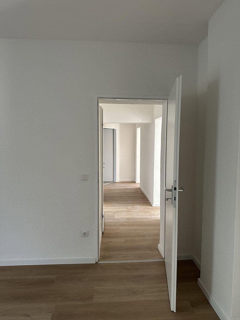 Pronájem bytu 4+1 94 m², Essen, Severní Porýní-Vestfálsko Pronájem bytu 4+1 94 m², Essen, Severní Porýní-Vestfálsko