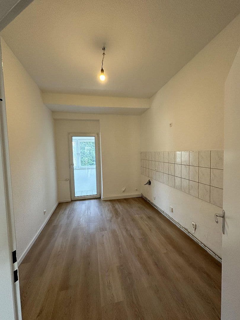 Pronájem bytu 4+1 94 m², Essen, Severní Porýní-Vestfálsko Pronájem bytu 4+1 94 m², Essen, Severní Porýní-Vestfálsko