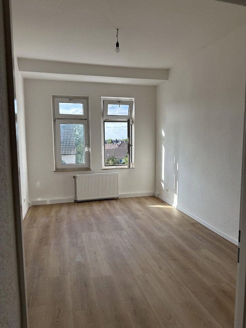 Pronájem bytu 4+1 94 m², Essen, Severní Porýní-Vestfálsko Pronájem bytu 4+1 94 m², Essen, Severní Porýní-Vestfálsko
