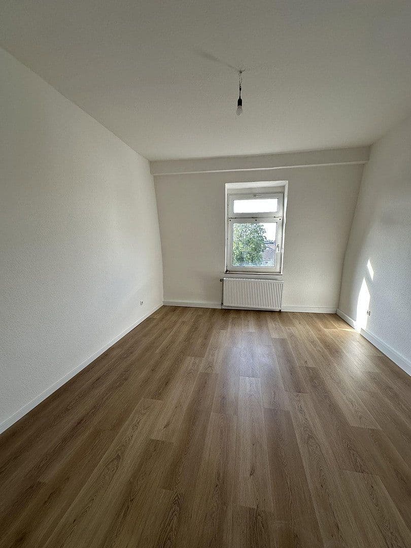 Pronájem bytu 4+1 94 m², Essen, Severní Porýní-Vestfálsko Pronájem bytu 4+1 94 m², Essen, Severní Porýní-Vestfálsko
