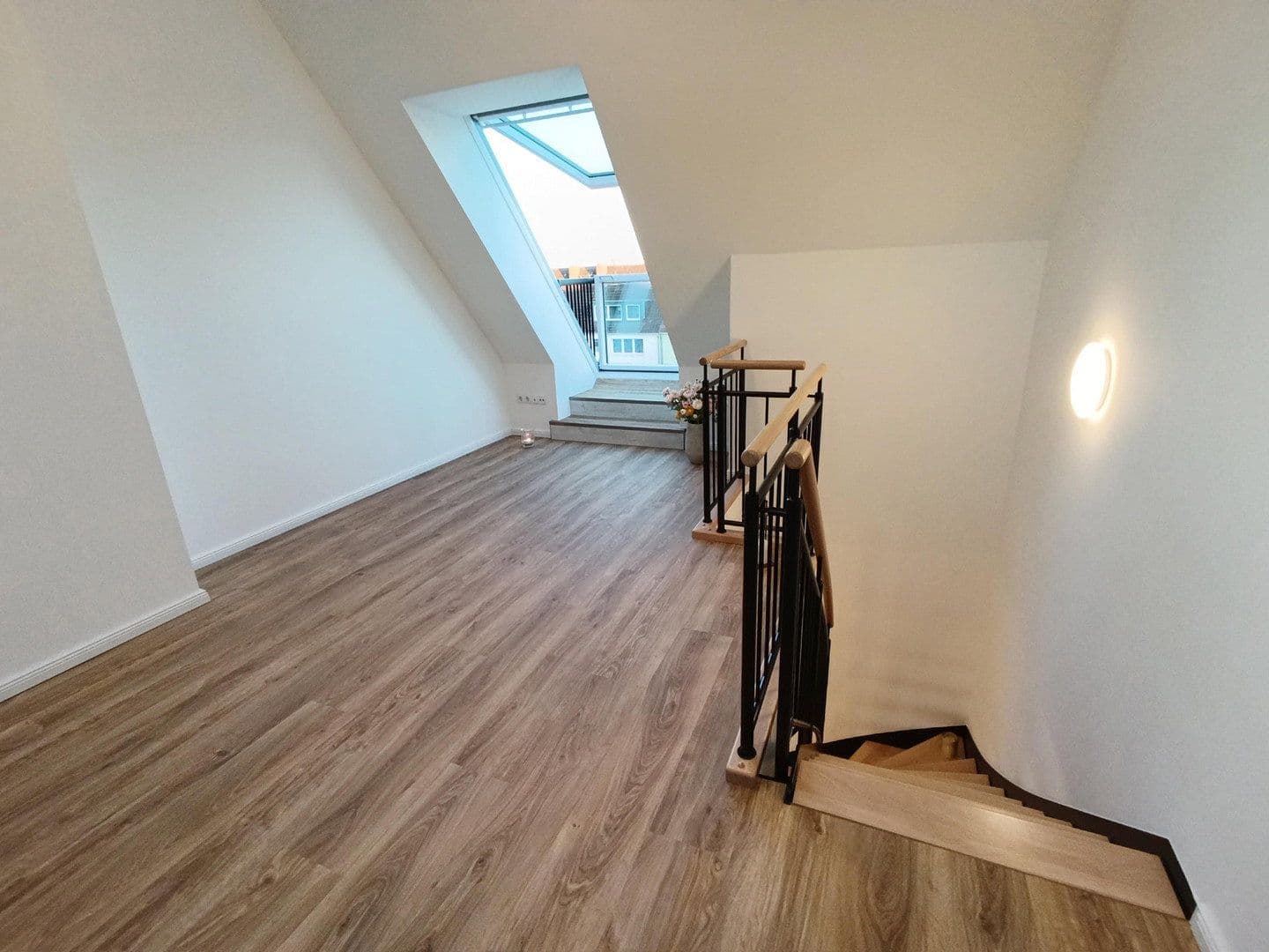 Pronájem bytu 2+1 36 m², Kiel, Šlesvicko-Holštýnsko Pronájem bytu 2+1 36 m², Kiel, Šlesvicko-Holštýnsko