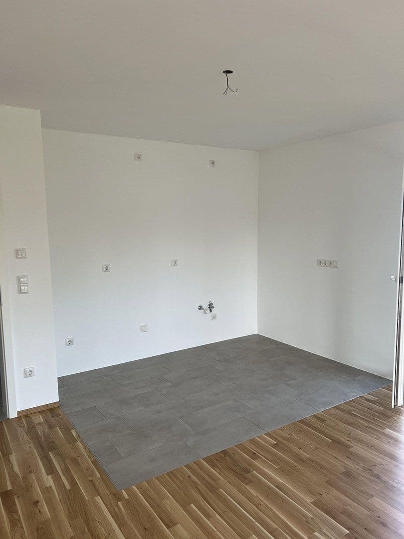 Pronájem bytu 3+1 82 m², Moosburg an der Isar, Bavorsko Pronájem bytu 3+1 82 m², Moosburg an der Isar, Bavorsko
