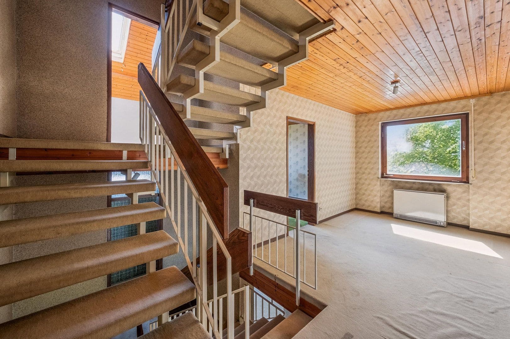Prodej domu 139 m², pozemek 269 m², Leinfelden-Echterdingen, Bádensko-Württembersko Prodej domu 139 m², pozemek 269 m², Leinfelden-Echterdingen, Bádensko-Württembersko