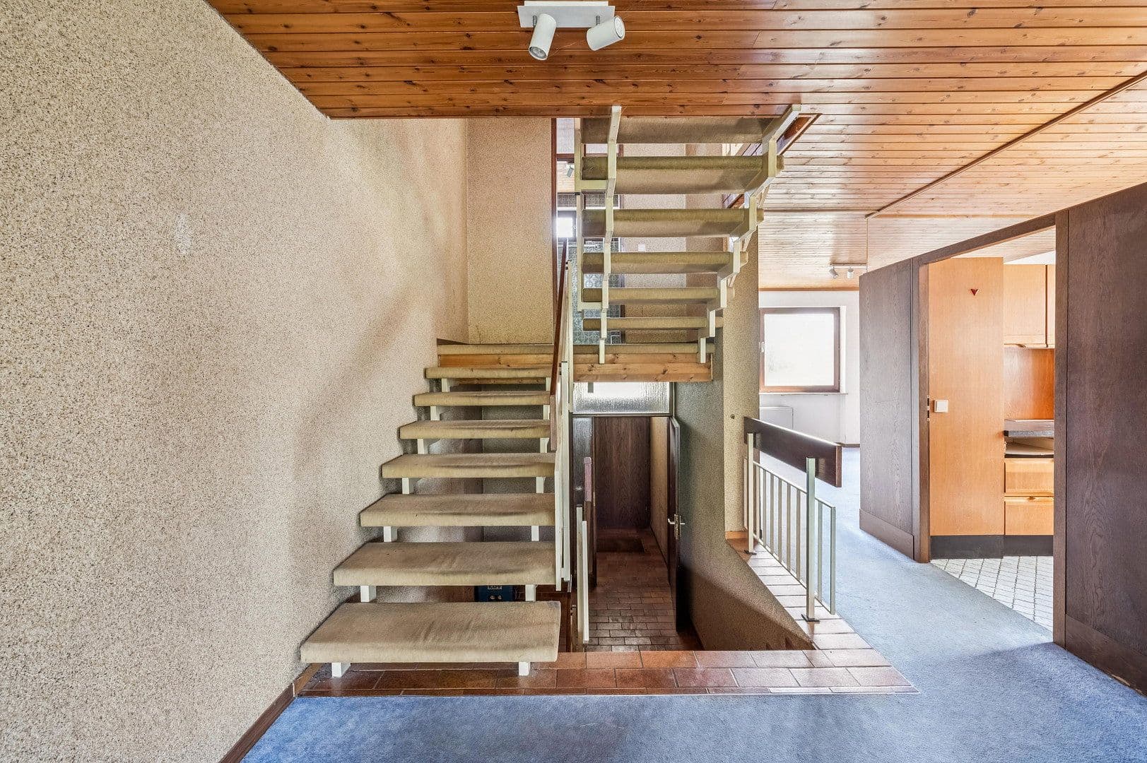 Prodej domu 139 m², pozemek 269 m², Leinfelden-Echterdingen, Bádensko-Württembersko Prodej domu 139 m², pozemek 269 m², Leinfelden-Echterdingen, Bádensko-Württembersko