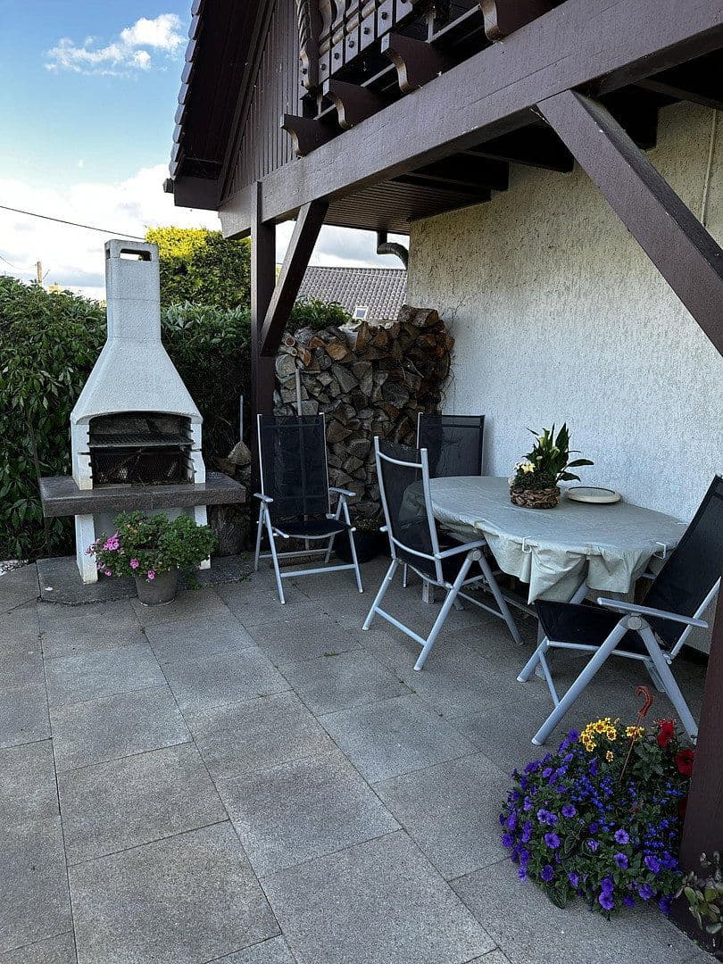 Prodej domu 193 m², pozemek 1.307 m², Kollau 18, Thallwitz, Sasko Prodej domu 193 m², pozemek 1.307 m², Kollau 18, Thallwitz, Sasko